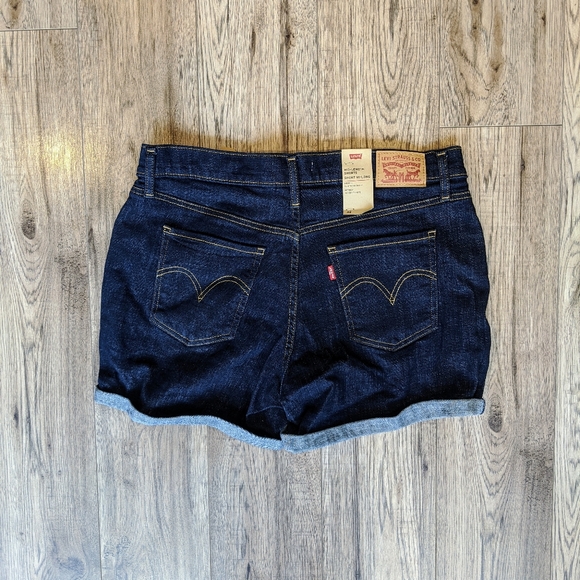 Levi jean shorts - Picture 3 of 4